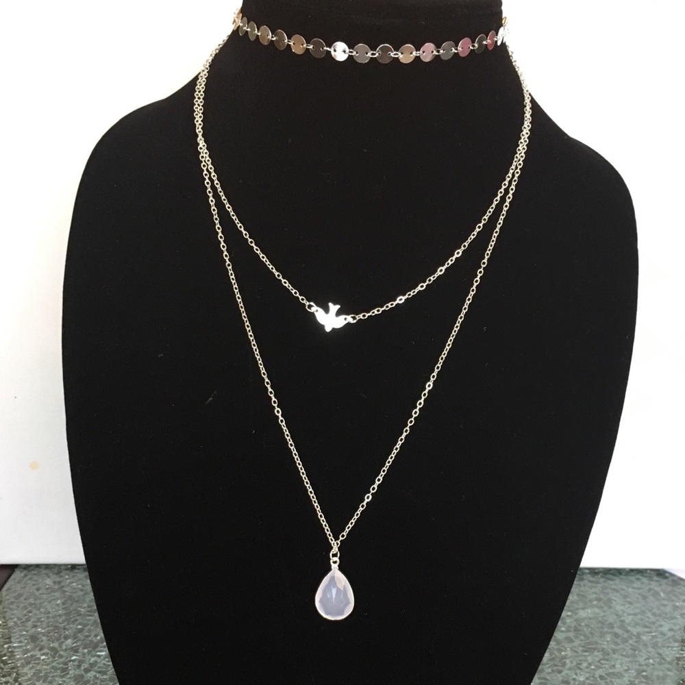 Gold 3 layer necklace with bird statement - Picture 2 of 2